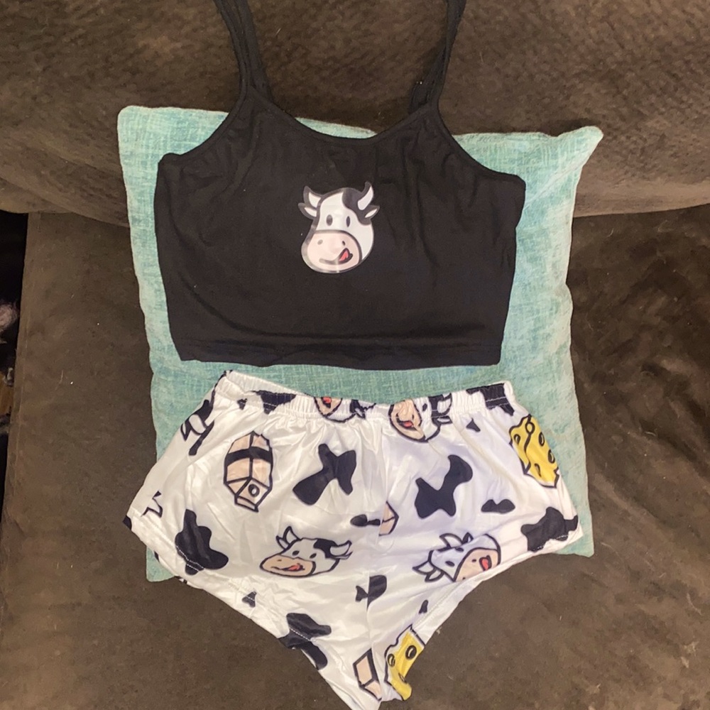 2 piece pajamas set . Shorts and crop top . XS